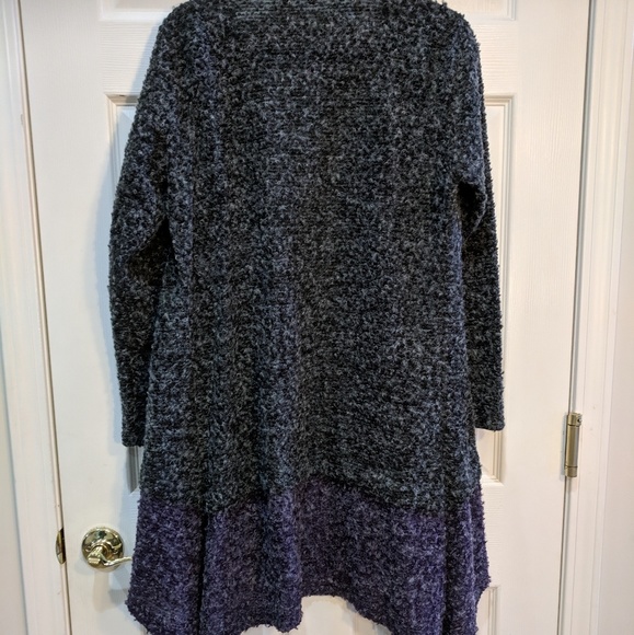 Yak n Yeti Cardigan - Picture 2 of 7